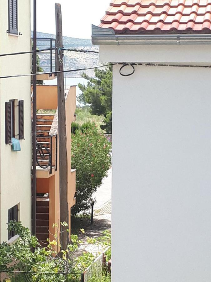 Apartmani Korina Starigrad Paklenica Exterior foto