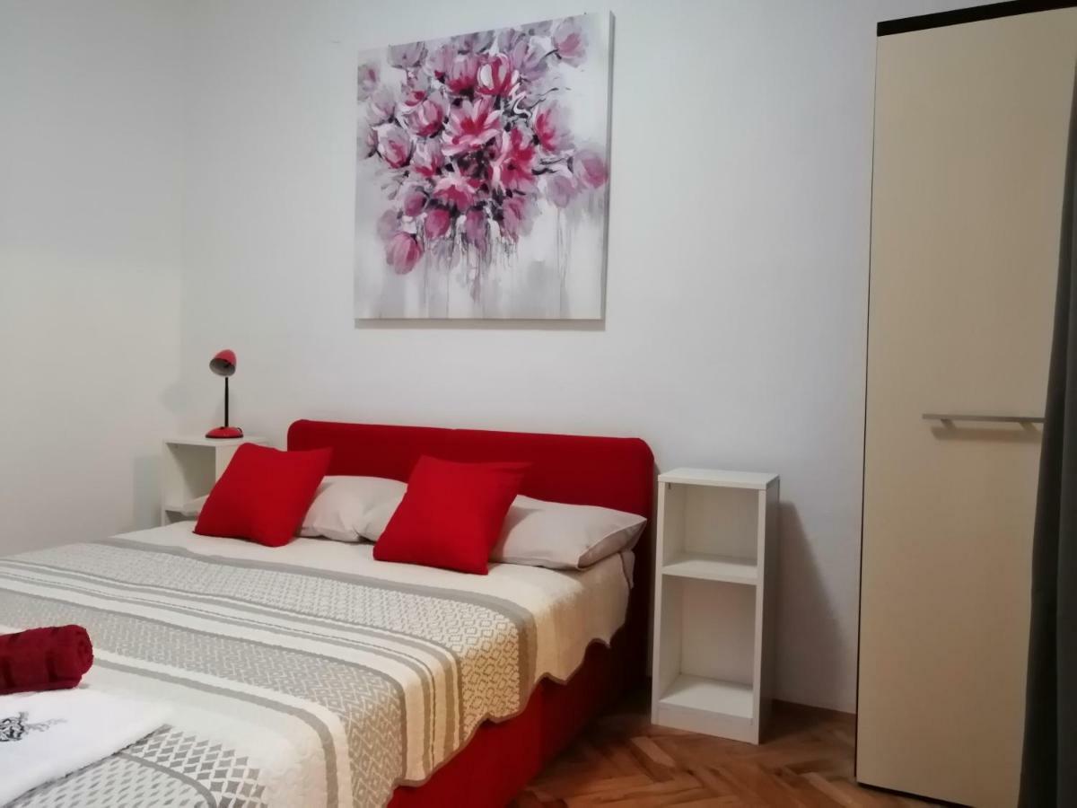 Apartmani Korina Starigrad Paklenica Exterior foto